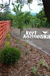 Íves növényágyás, fekete fenyőkéreggel (36)